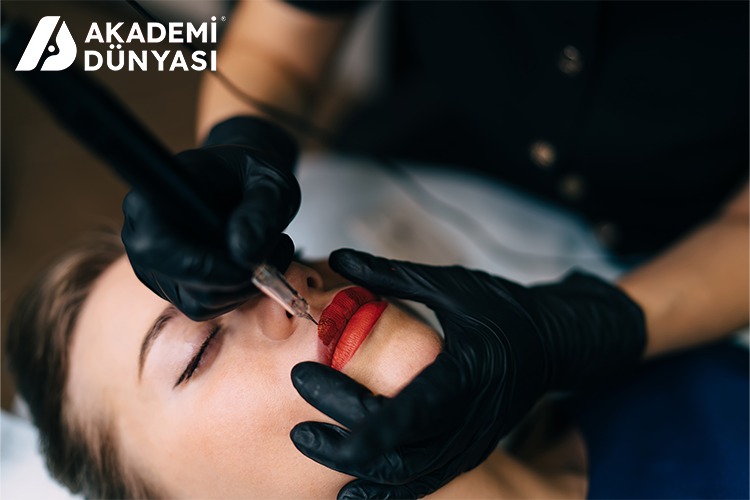 Kaş’ta Uygulamalı Kalıcı Makyaj Eğitimi ile Deneyim Kazanın